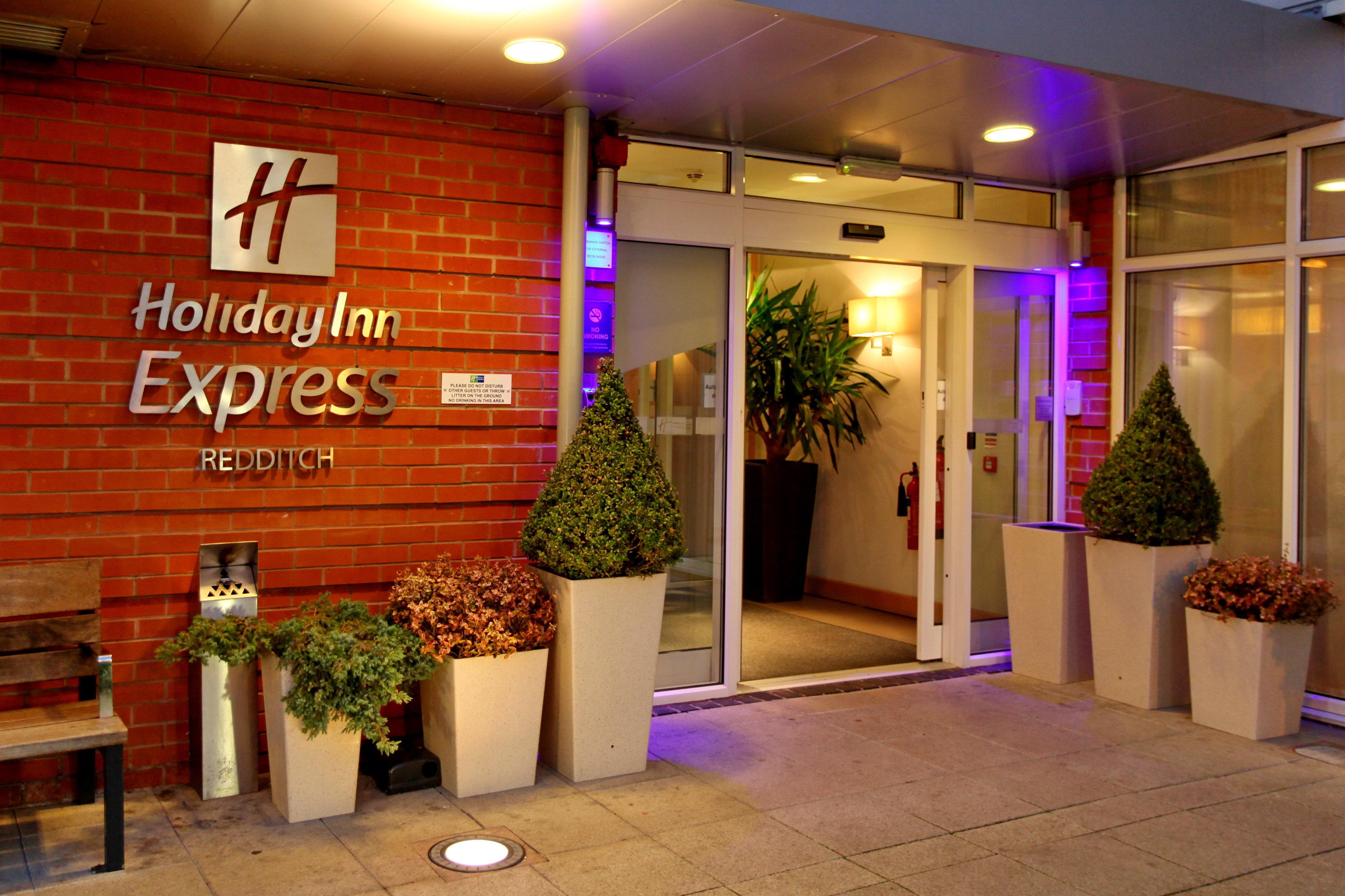 Holiday Inn Express Birmingham Redditch By Ihg Exteriör bild