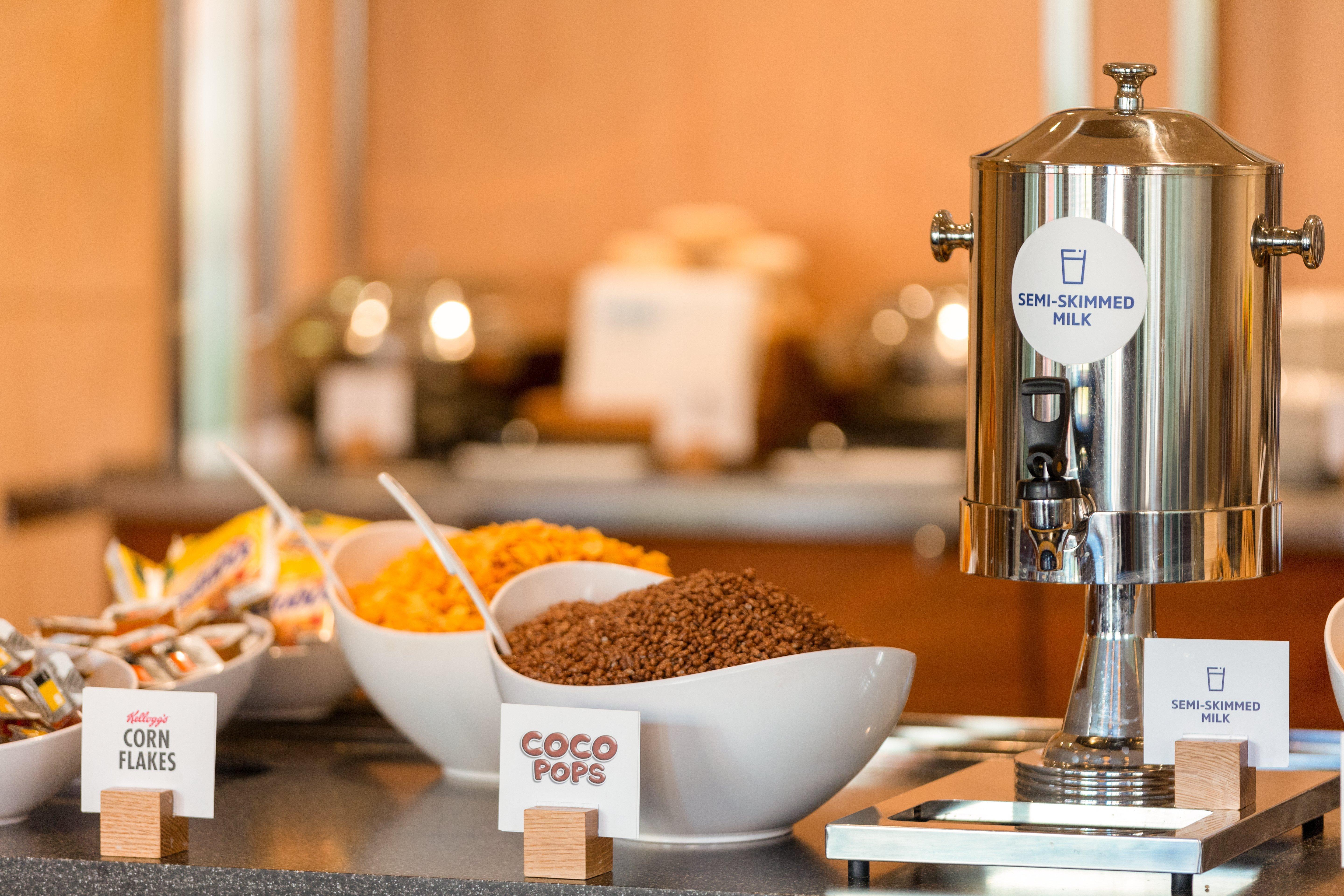 Holiday Inn Express Birmingham Redditch By Ihg Exteriör bild
