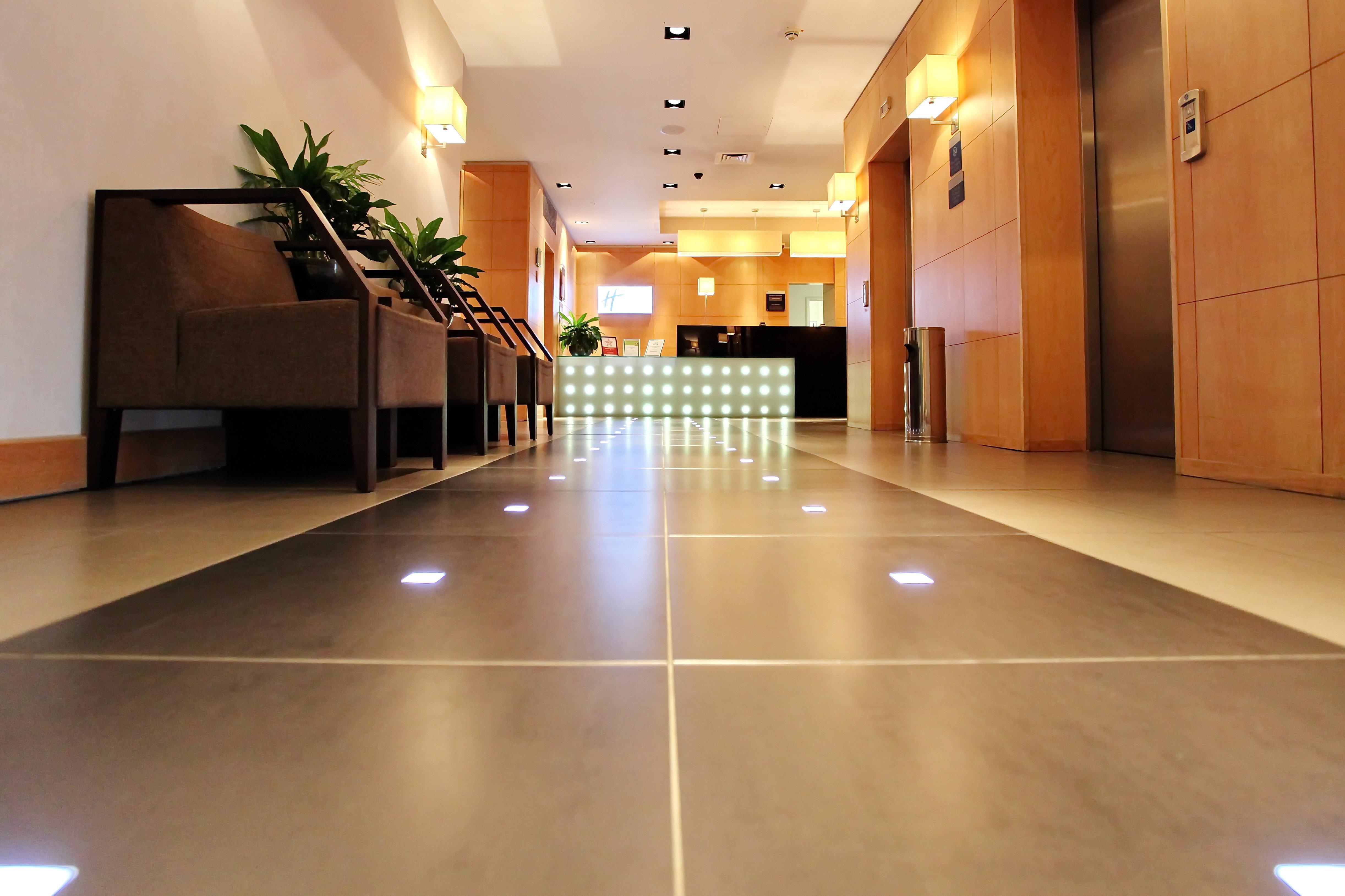 Holiday Inn Express Birmingham Redditch By Ihg Exteriör bild