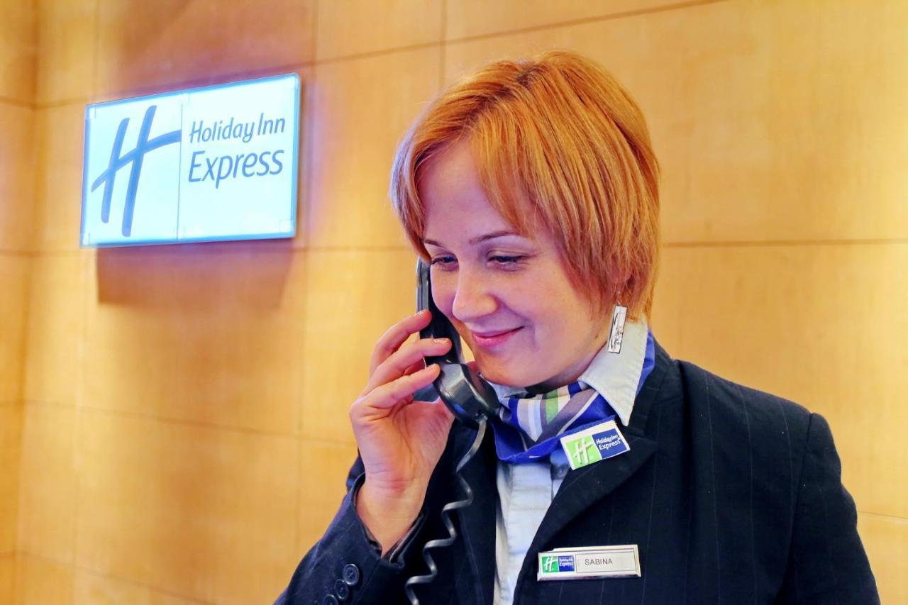 Holiday Inn Express Birmingham Redditch By Ihg Exteriör bild